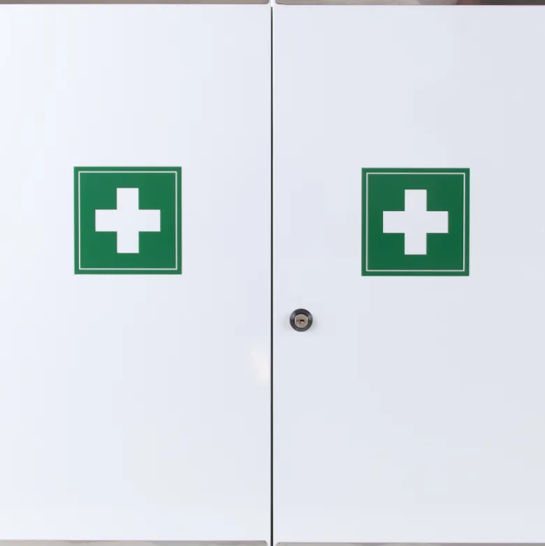 Armoire à pharmacie Esculape 20 personnes