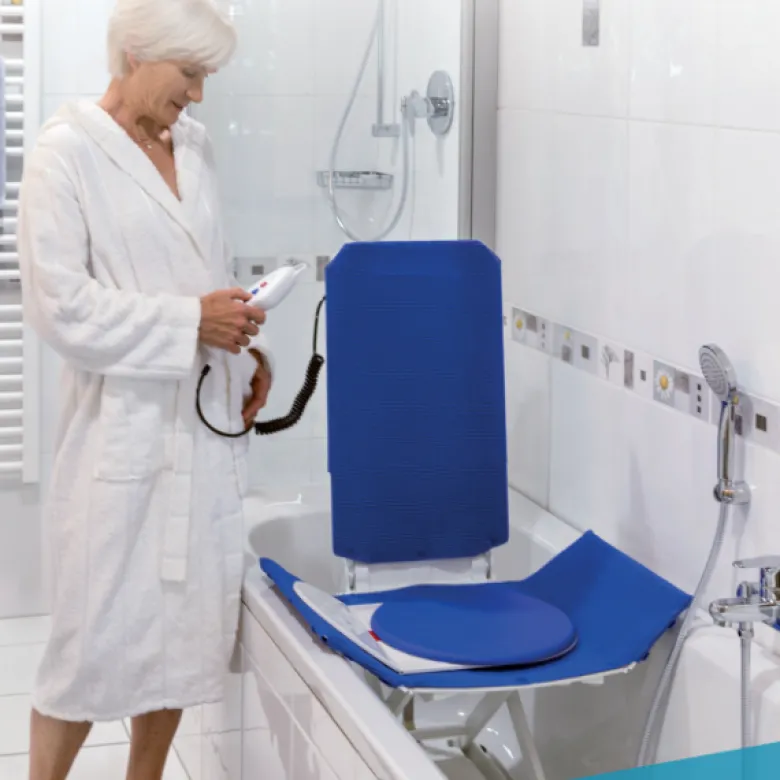 Elevateur de bain avec dossier inclinable Invacare Aquatec Orca