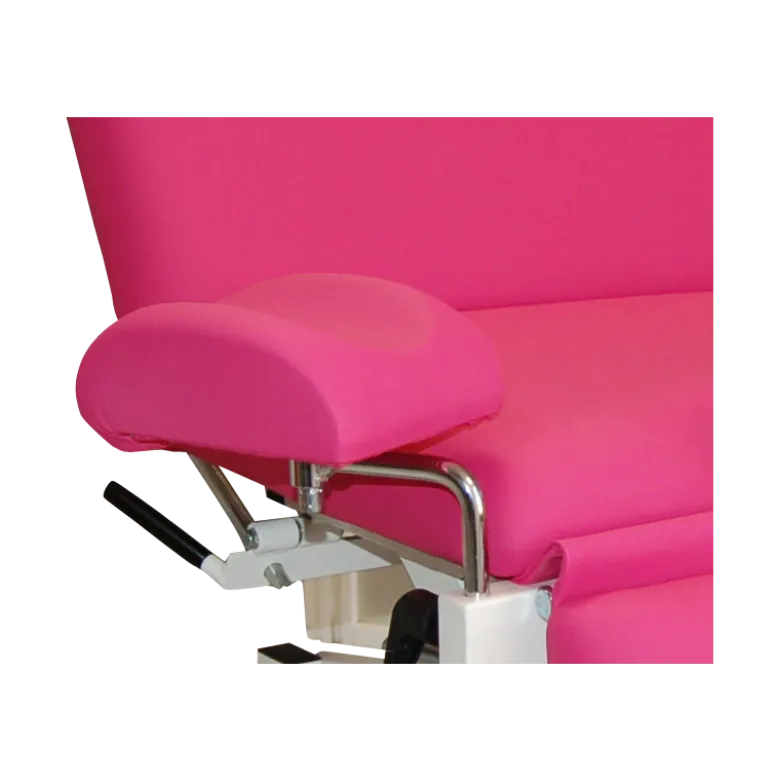Ensemble de mobilier d'examen pour gynécologie (n°2) - Fauteuil fixe Mobercas