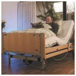 Lit médicalisé Invacare Octave pour personnes à forte corpulence