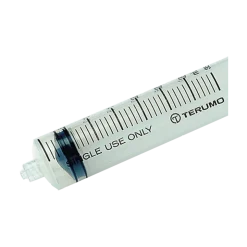 Seringues 3 pièces Térumo Terucristal 50 ml sans aiguille, embout Luer lock (boîte de 25)